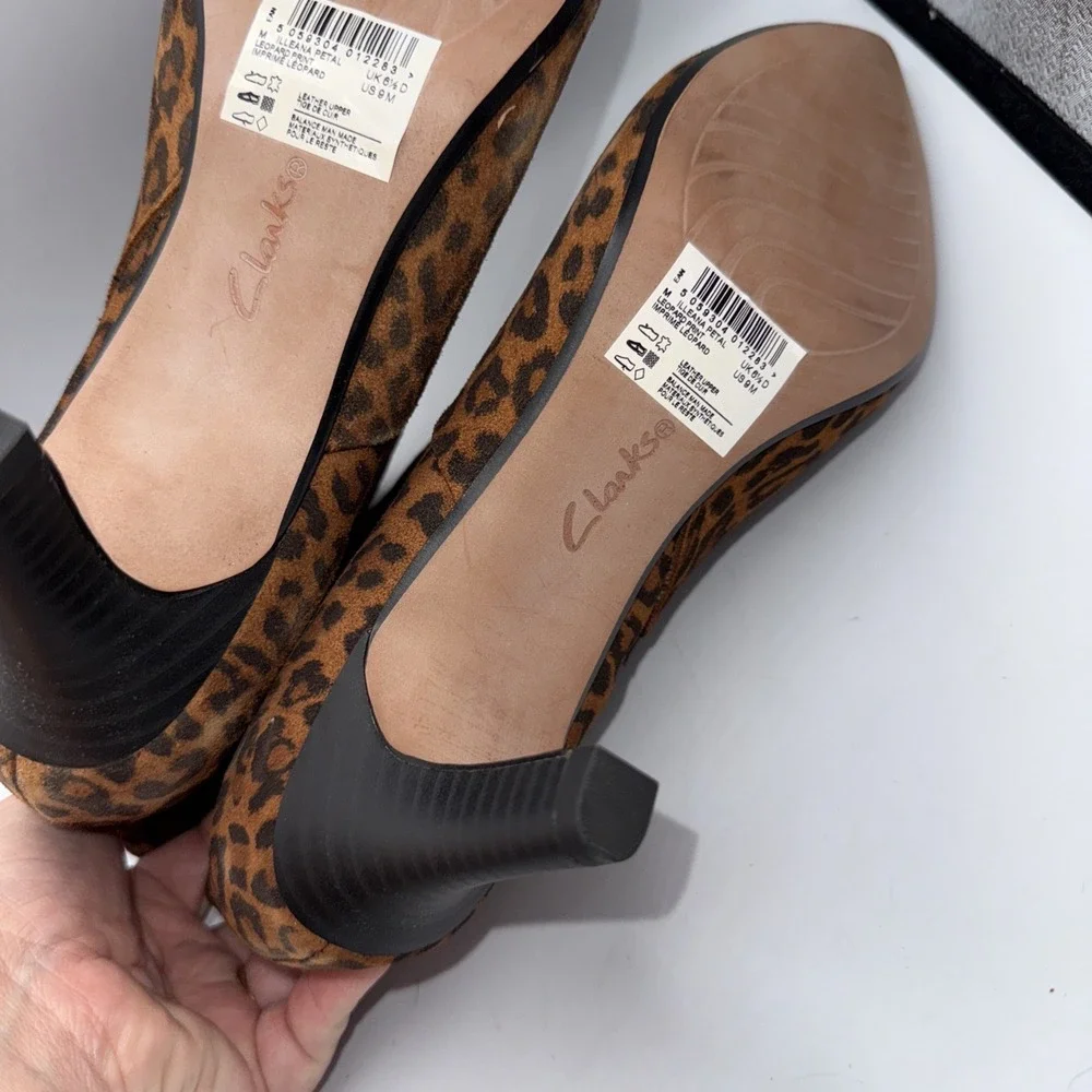 LADIES CLARKS POINTED HEELED ZIP LEOPARD PRINT SUEDE ANKLE BOOTS ILLEANA PETAL - Picture 10 of 11